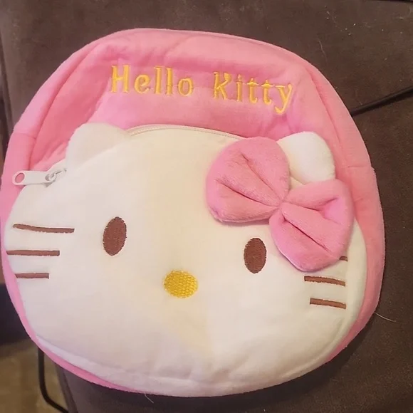 NWOT! 🩷 Hello Kitty Plush Backpack - Picture 1 of 2